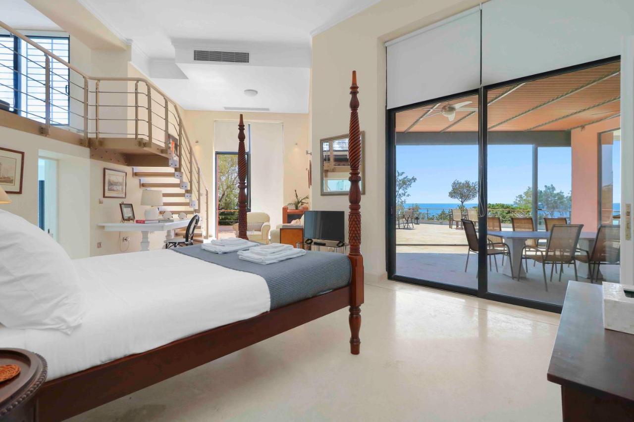 Black Diamond Beachfront Pool Villa Pasithea In Sounio, Athens Sounion Bagian luar foto