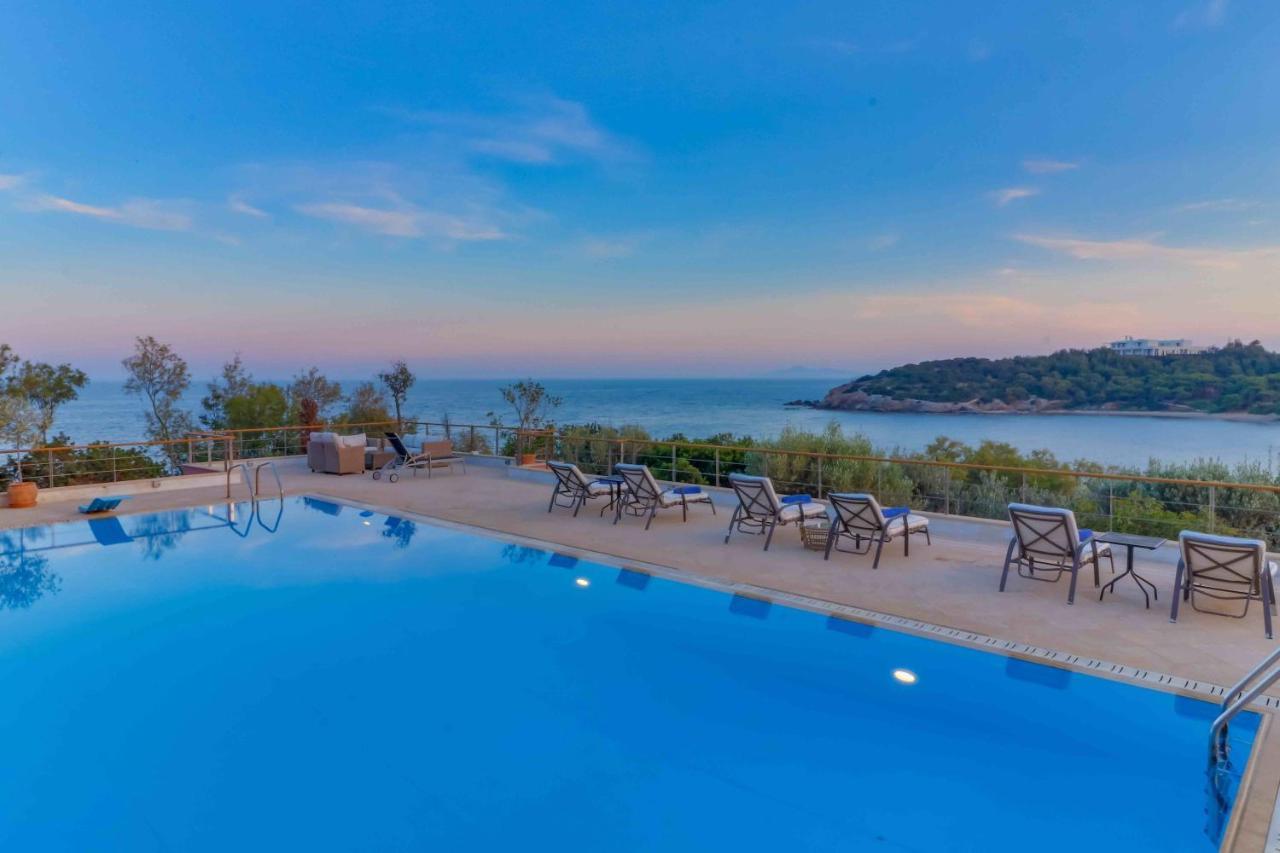 Black Diamond Beachfront Pool Villa Pasithea In Sounio, Athens Sounion Bagian luar foto