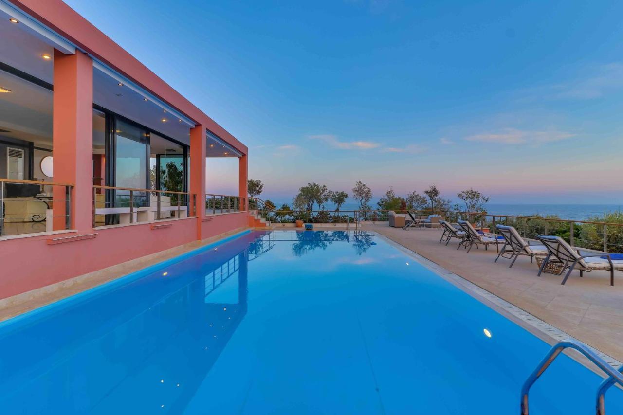 Black Diamond Beachfront Pool Villa Pasithea In Sounio, Athens Sounion Bagian luar foto