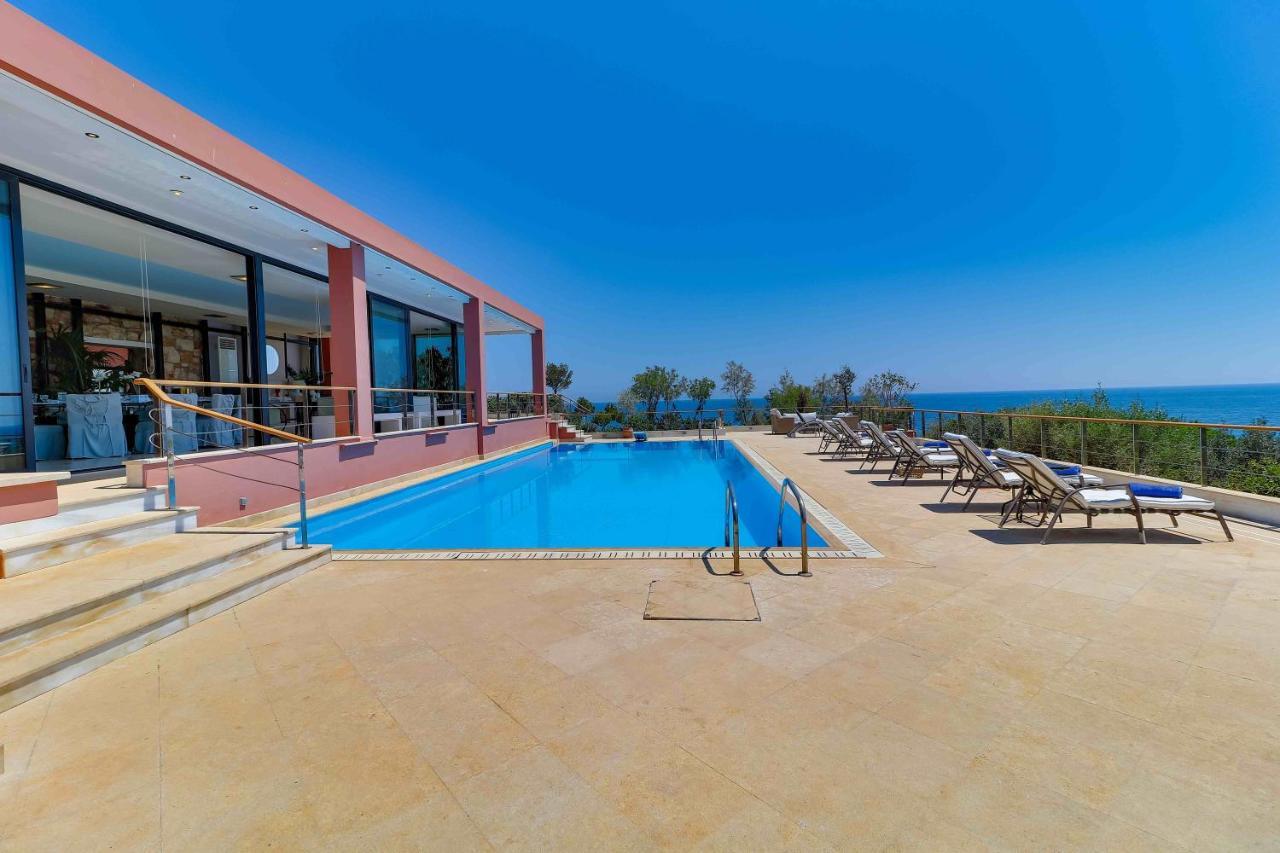 Black Diamond Beachfront Pool Villa Pasithea In Sounio, Athens Sounion Bagian luar foto
